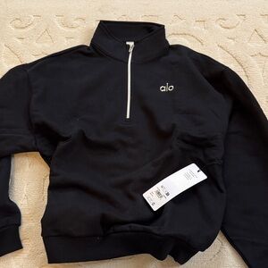 ALO Yoga women’s Accolade 1/4 Black Zip-Up Sweater